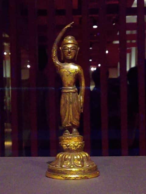 พระพุทธรูปปางประสูติ